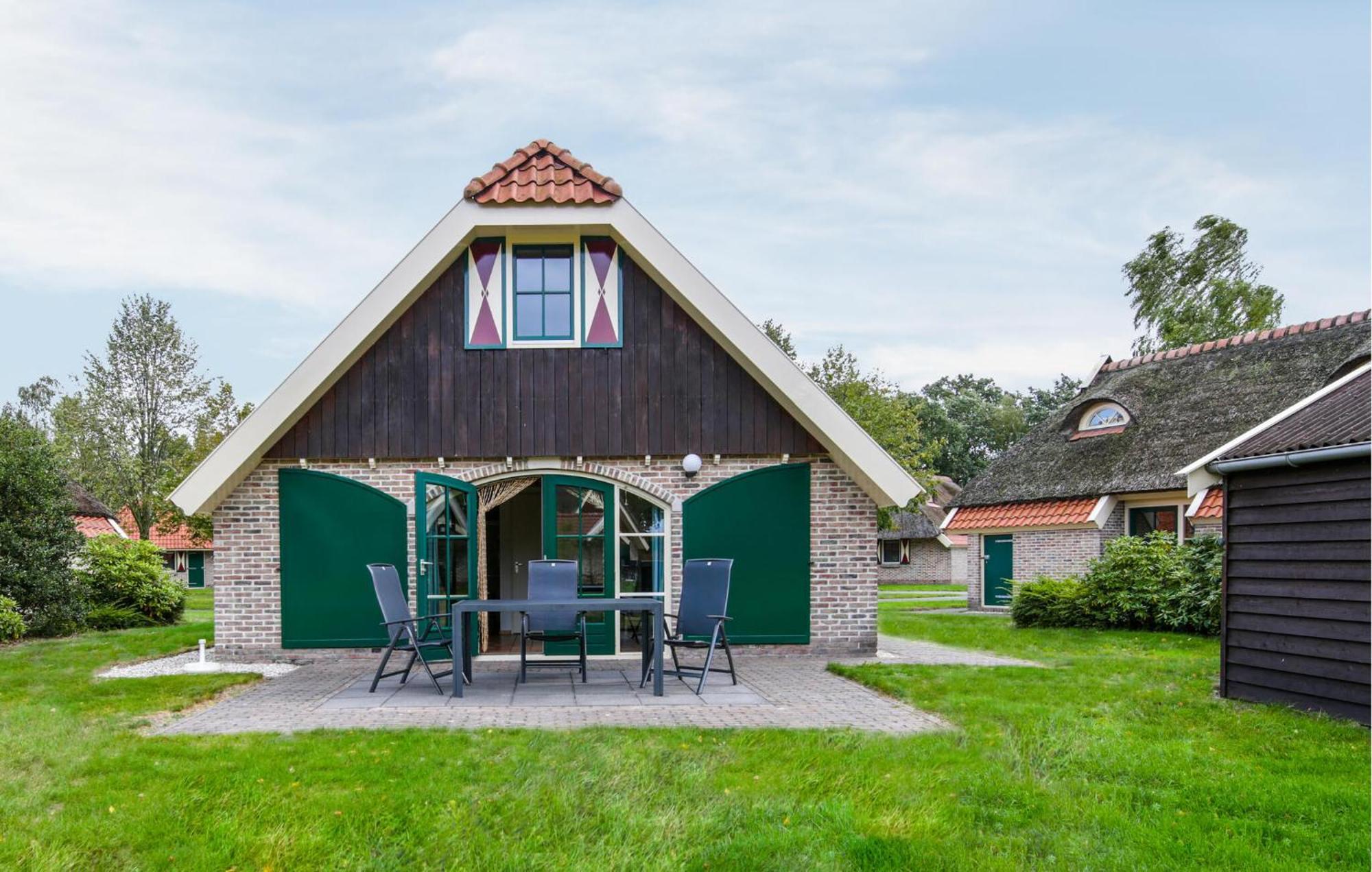 Amazing Home In Ijhorst With Kitchen Eksteriør bilde